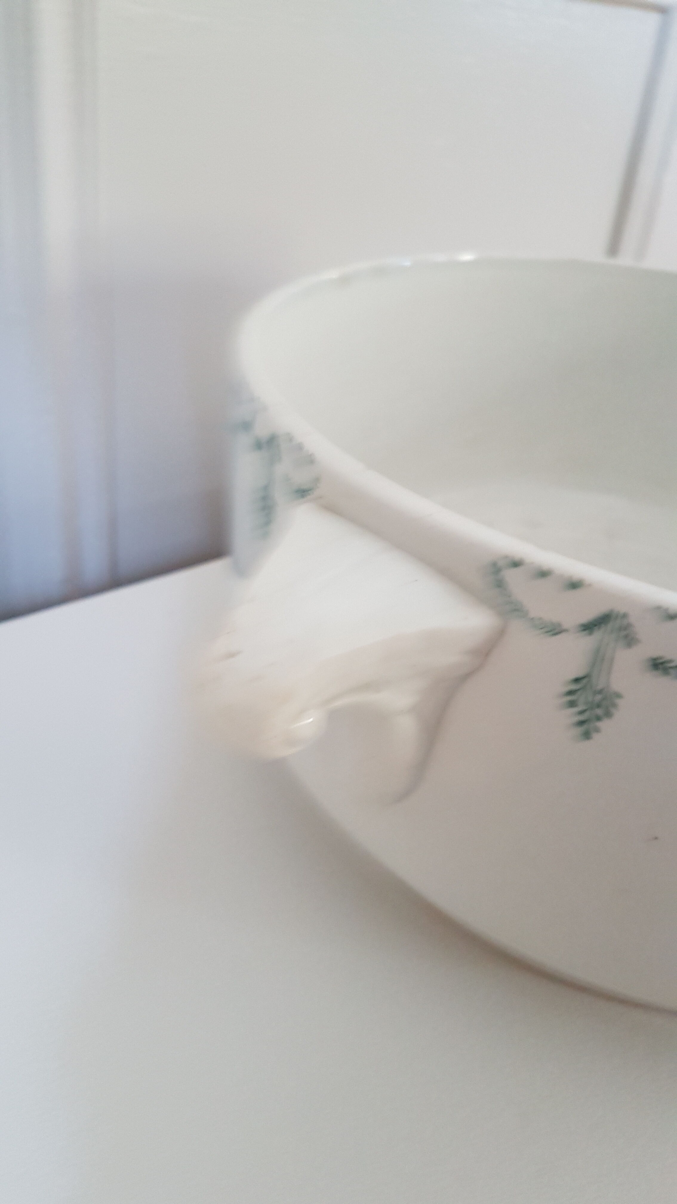 Gien earthenware salad bowl