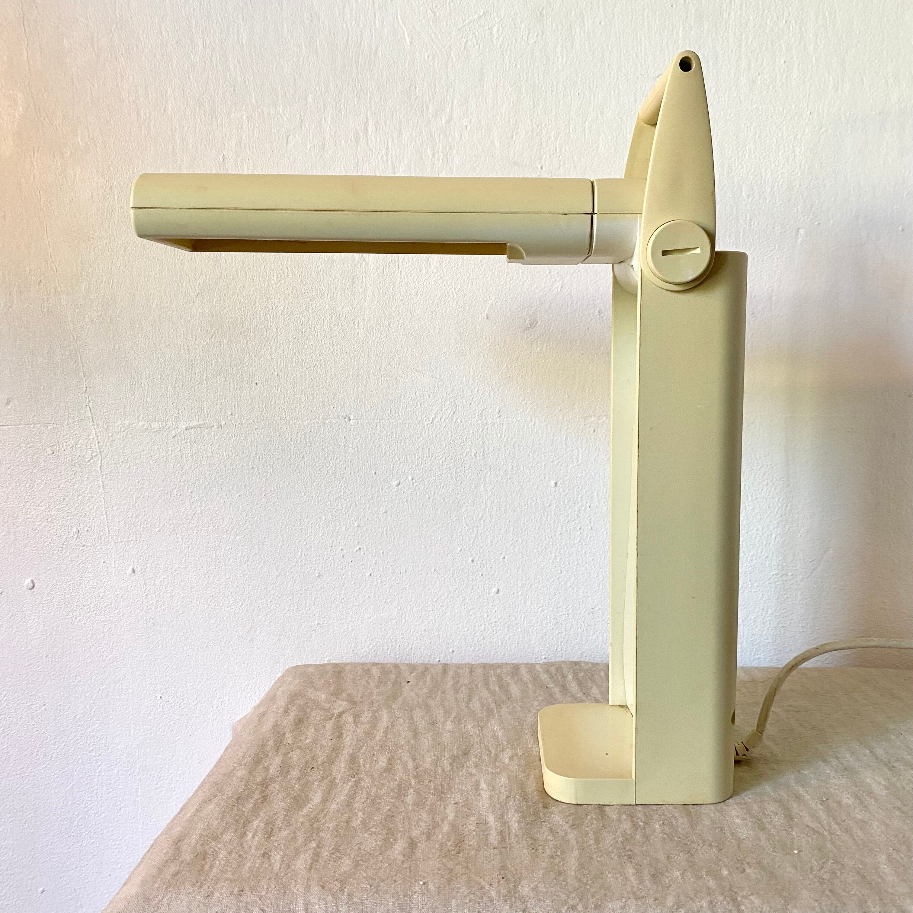 Dayligh folding desk lamp 80s