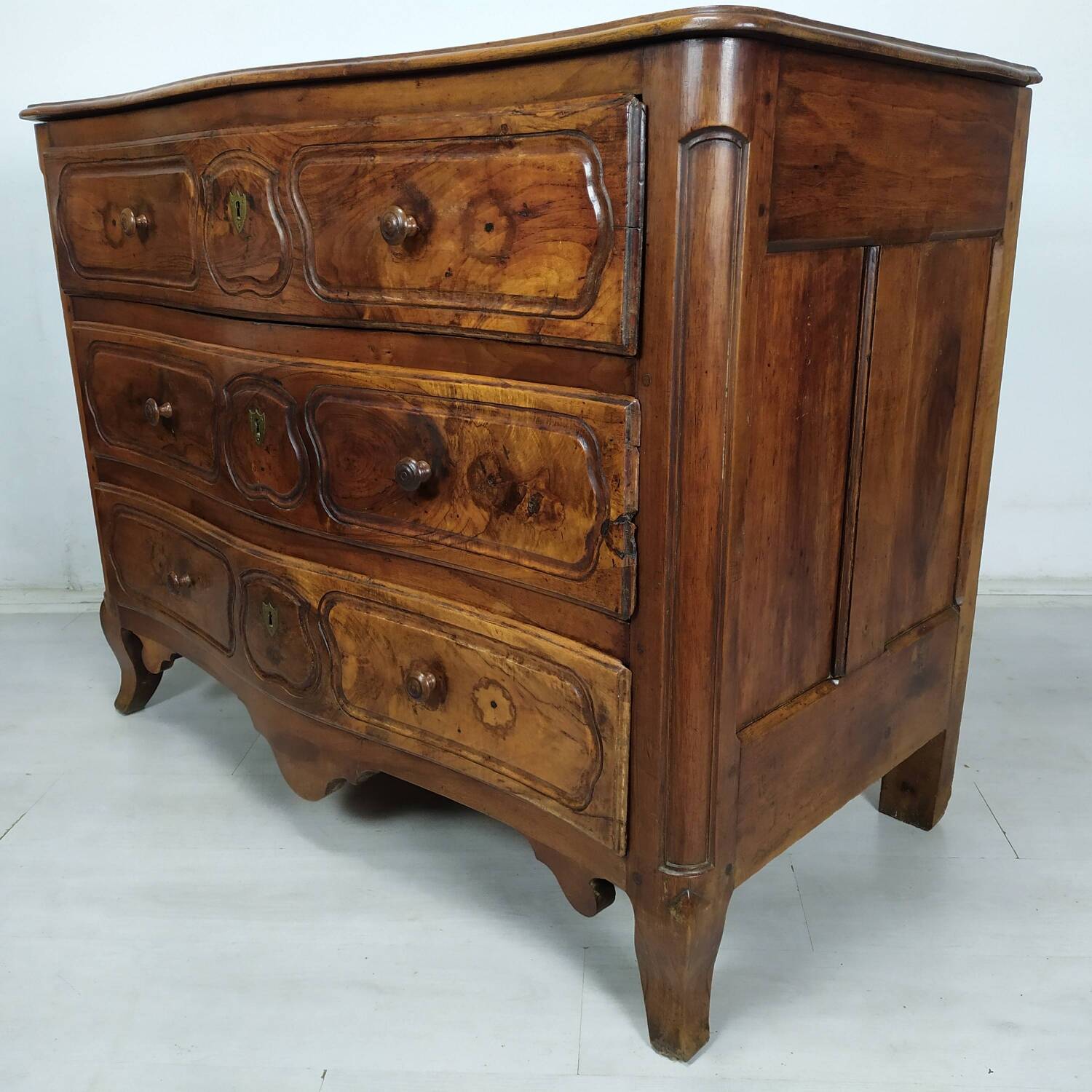 Louis XV chest of drawers