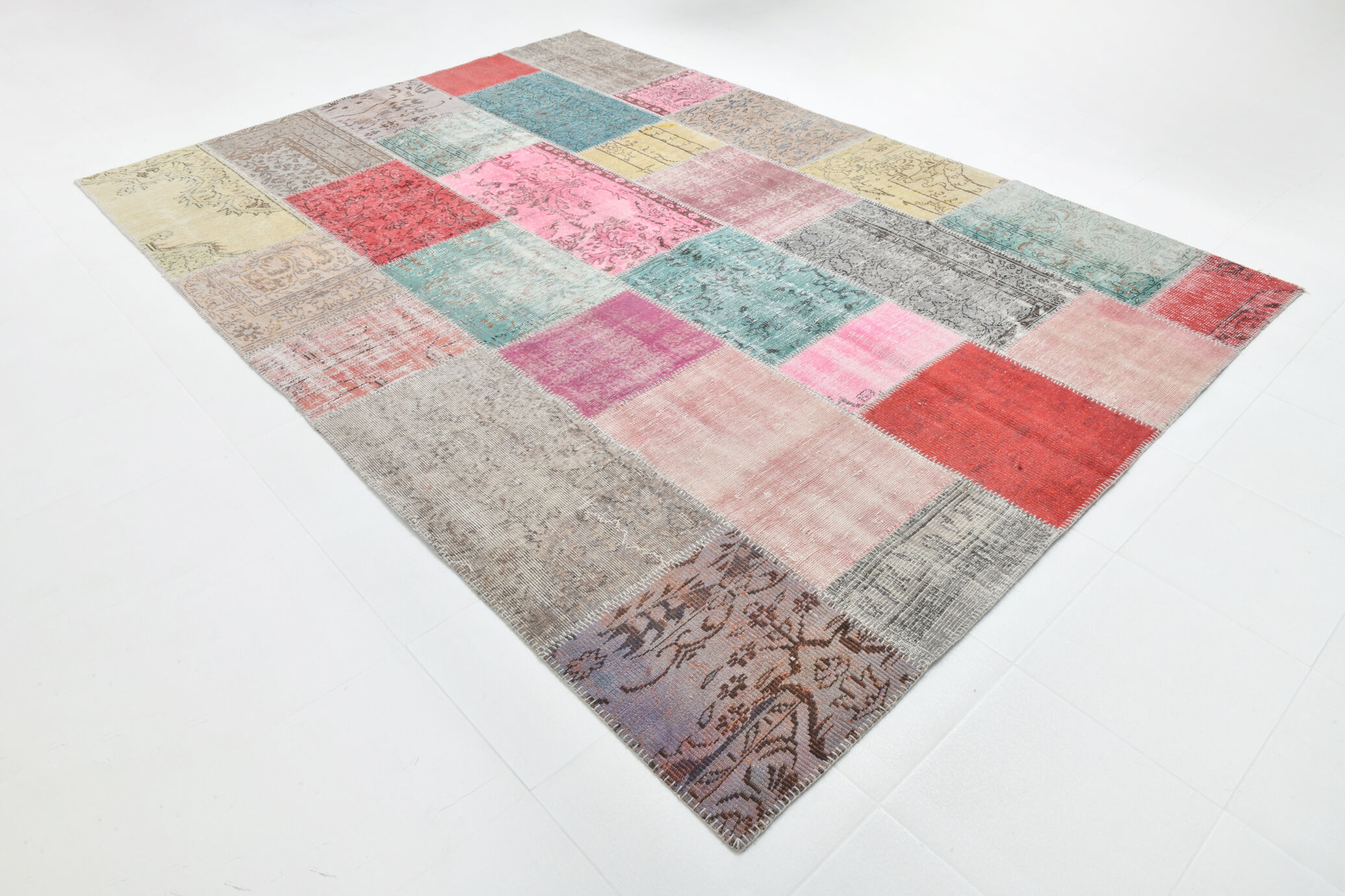Distressed turkish rug 351x247cm