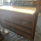Bar en bois fruitier