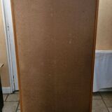 Vintage: Wooden display cabinet with 5 shelves, 4 wooden legs.