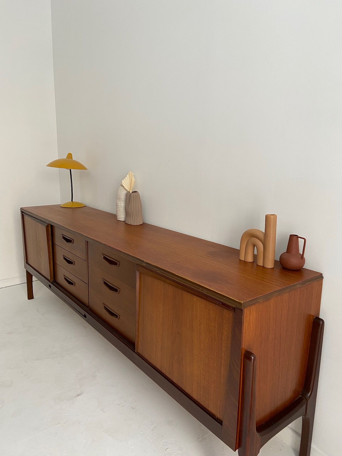 Vintage design row by Gunni Oman