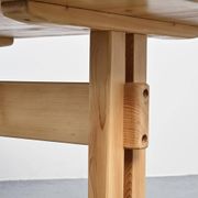 Table en pin massif, Les Arcs, France.
