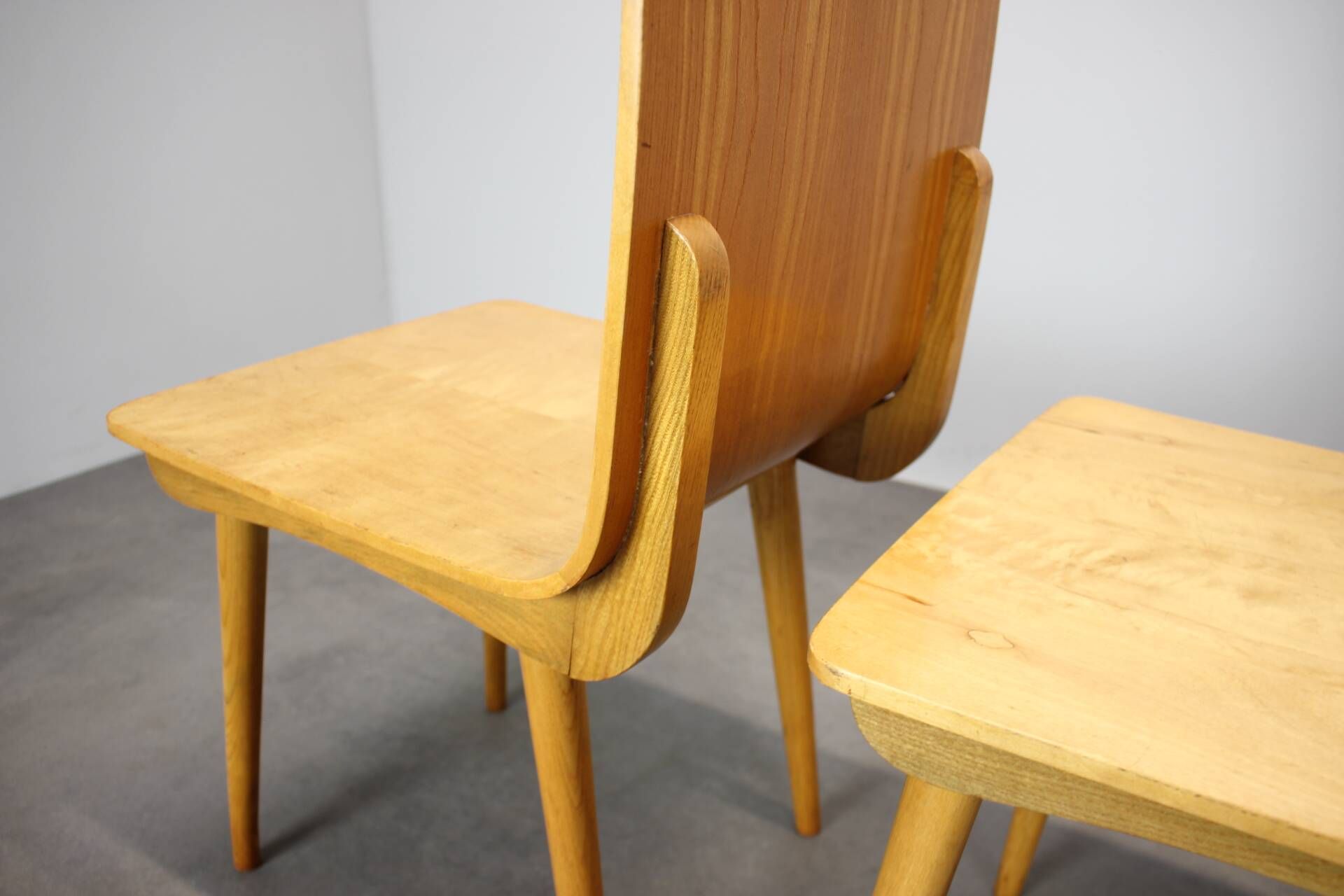 Set of 4 vintage wooden dining chairs in mid-century modern style, Europe, 1970s.
