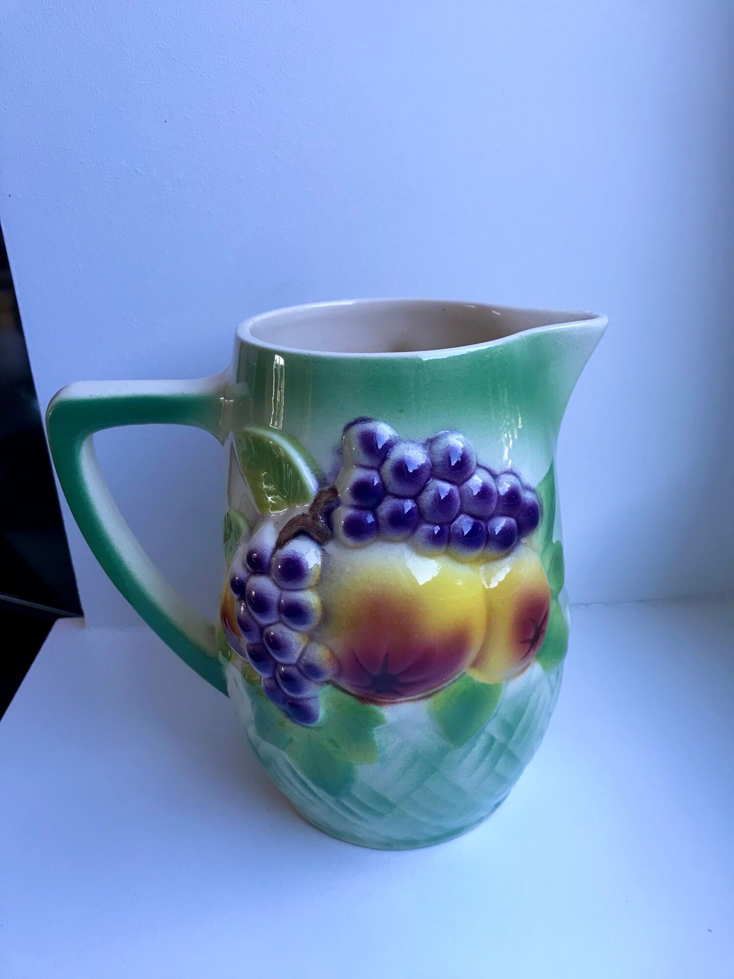 Slurry pitcher Saint-Clément Made in France early twentieth century