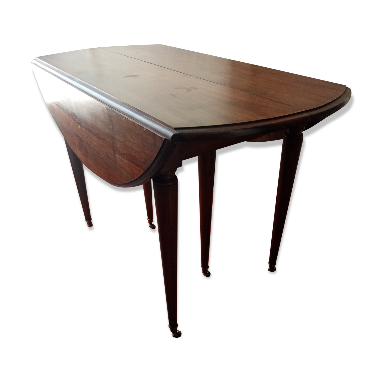 Round table falling at six feet with 3 extension total 2.25 meters