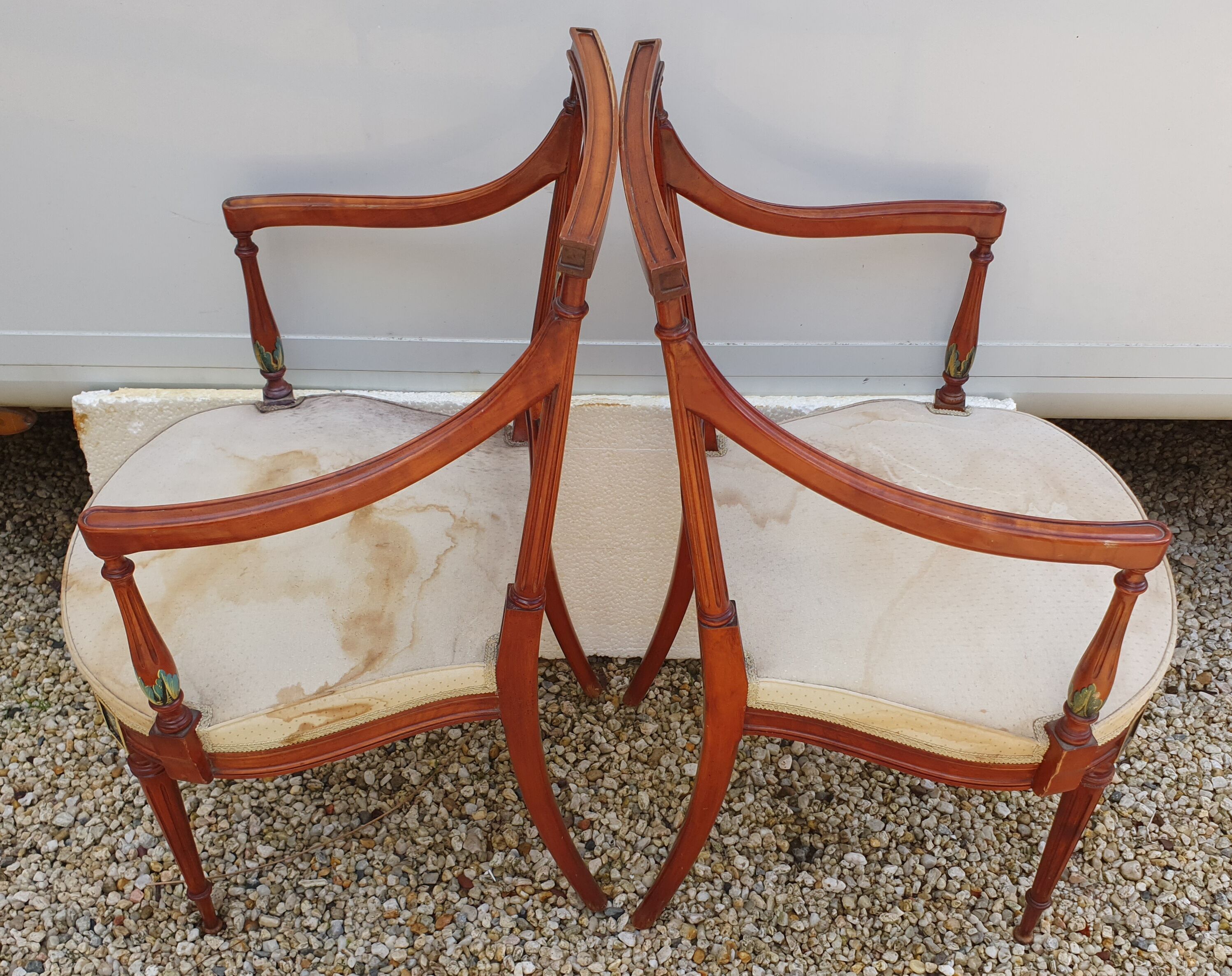 Paire de fauteuils art nouveau en acajou