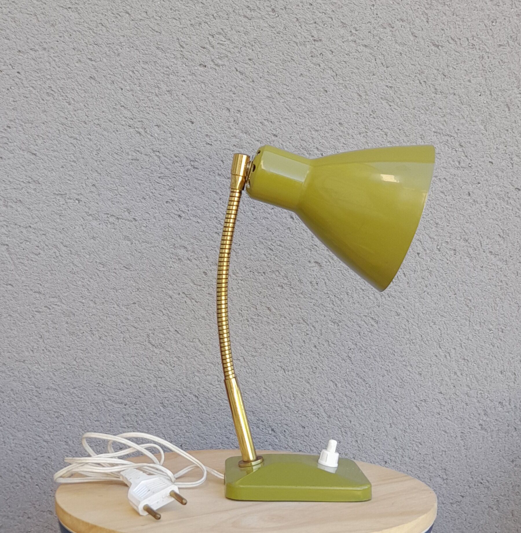 Green casserole lamp
