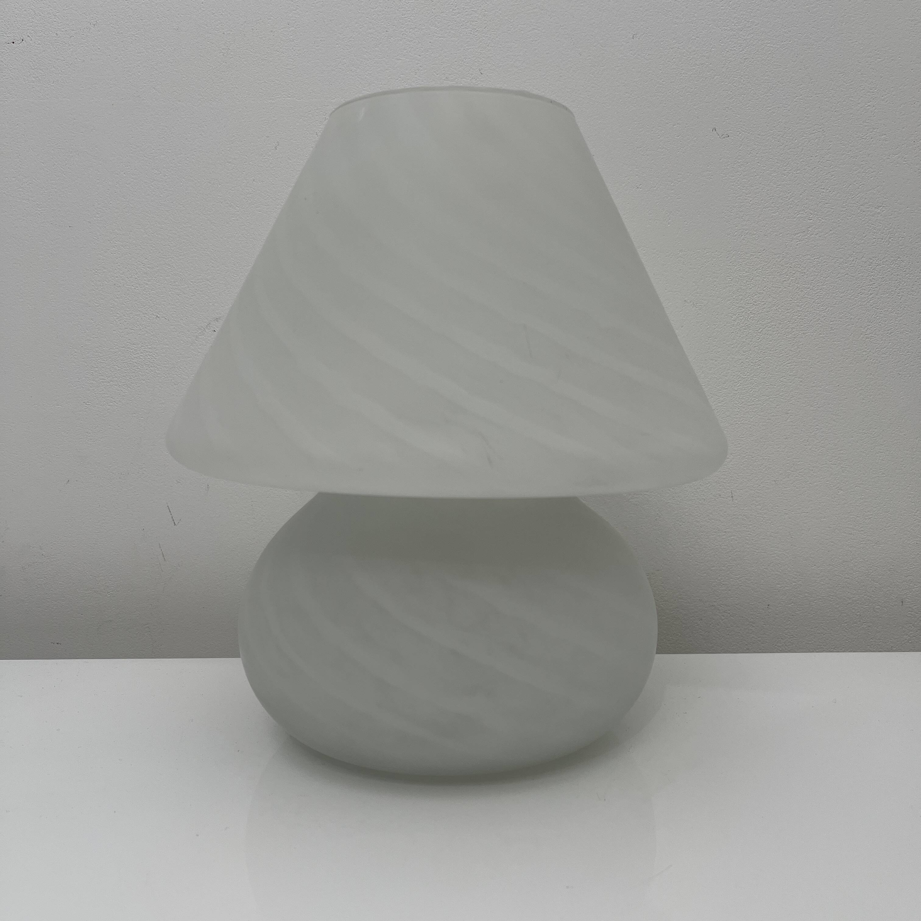 Vintage Murano Italy mushroom lamp with spiral decoration