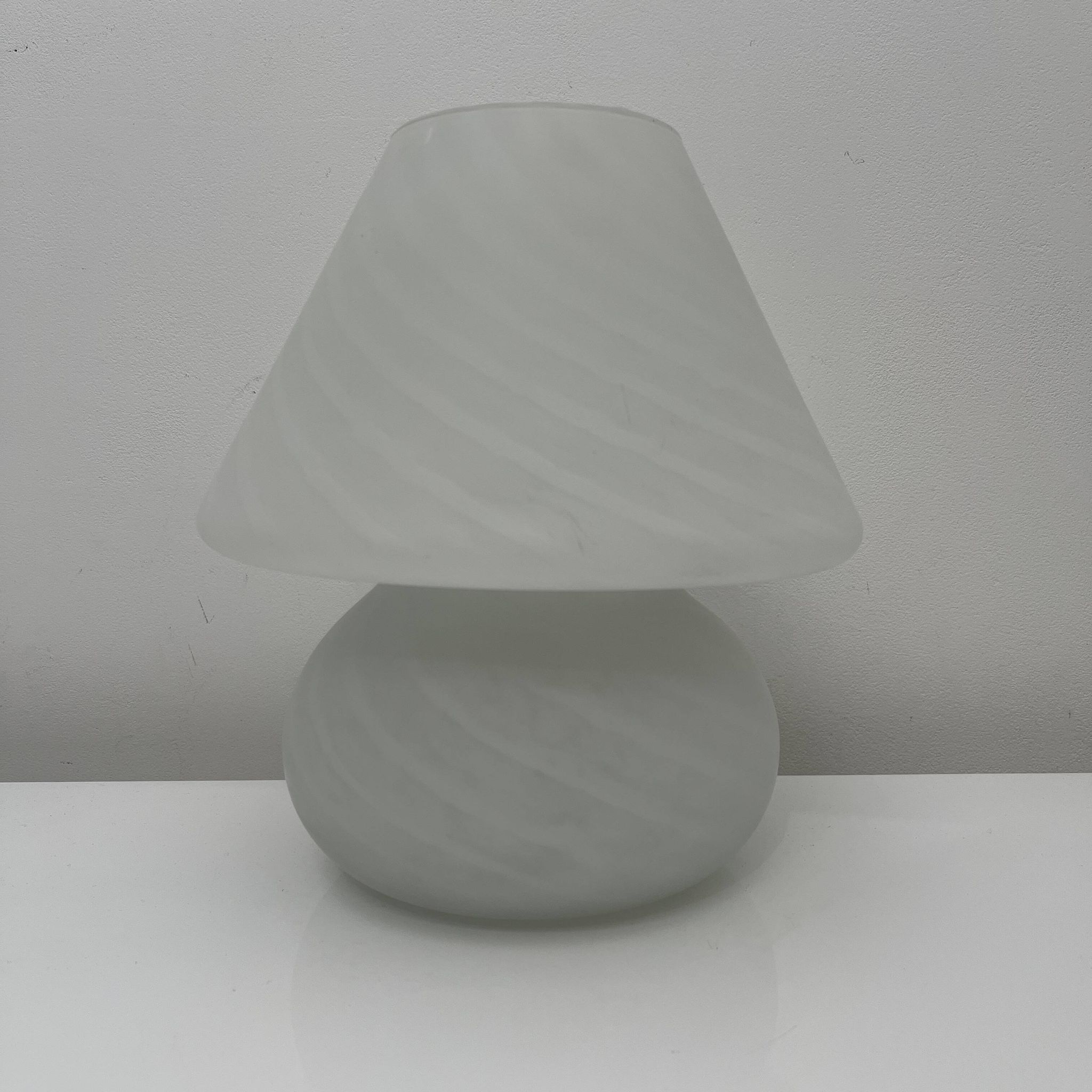 Lampe champignon Murano Italie vintage à décor de spirales