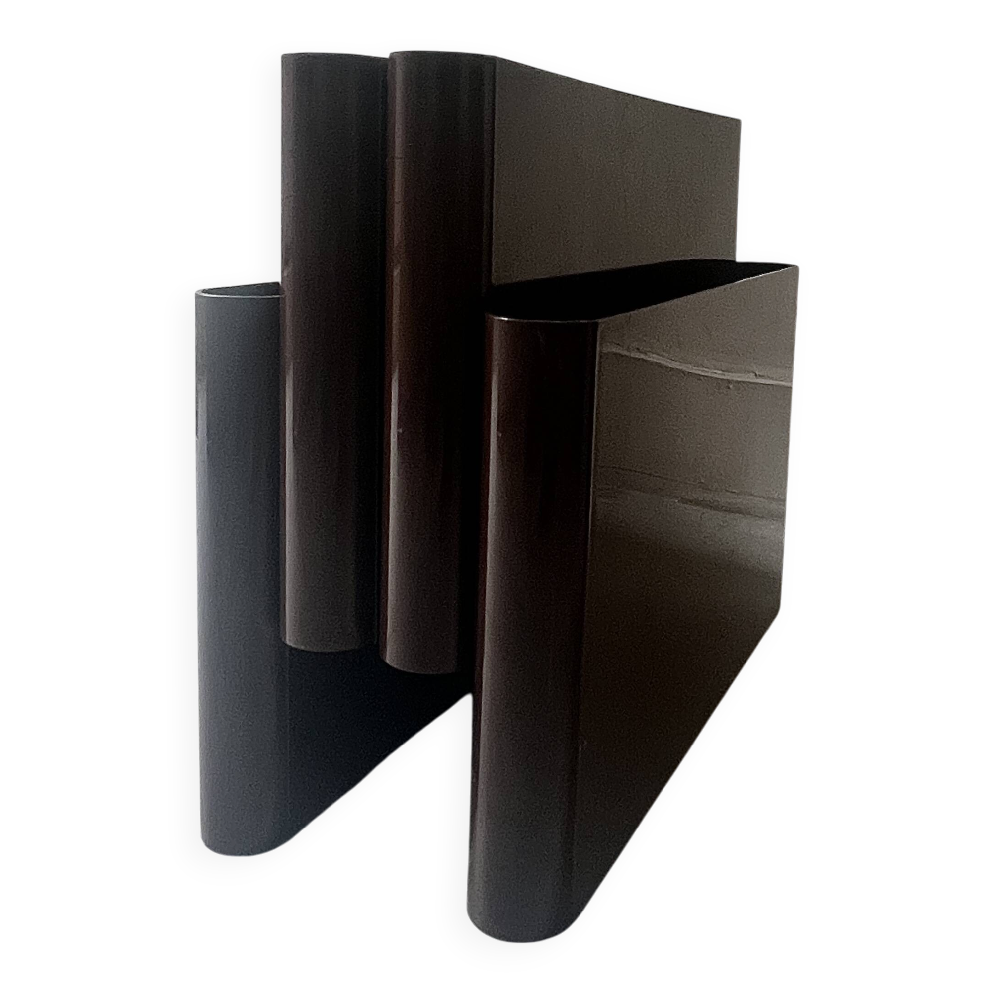 Brown magazine/vinyl holder by Giotto Stoppino for Kartell, design 1970.