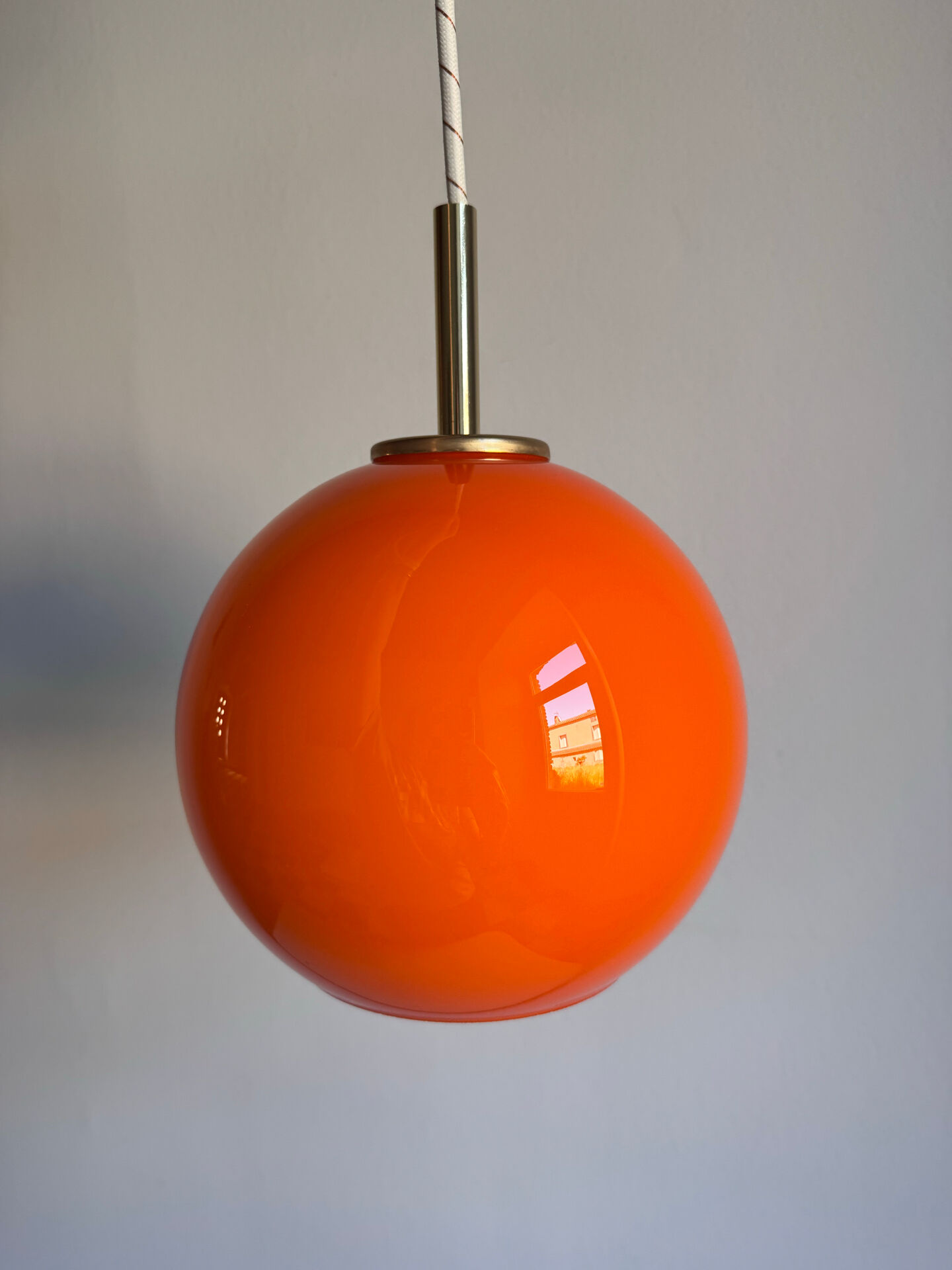 Suspension globe orange
