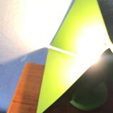 Spot articulated green laqué metal