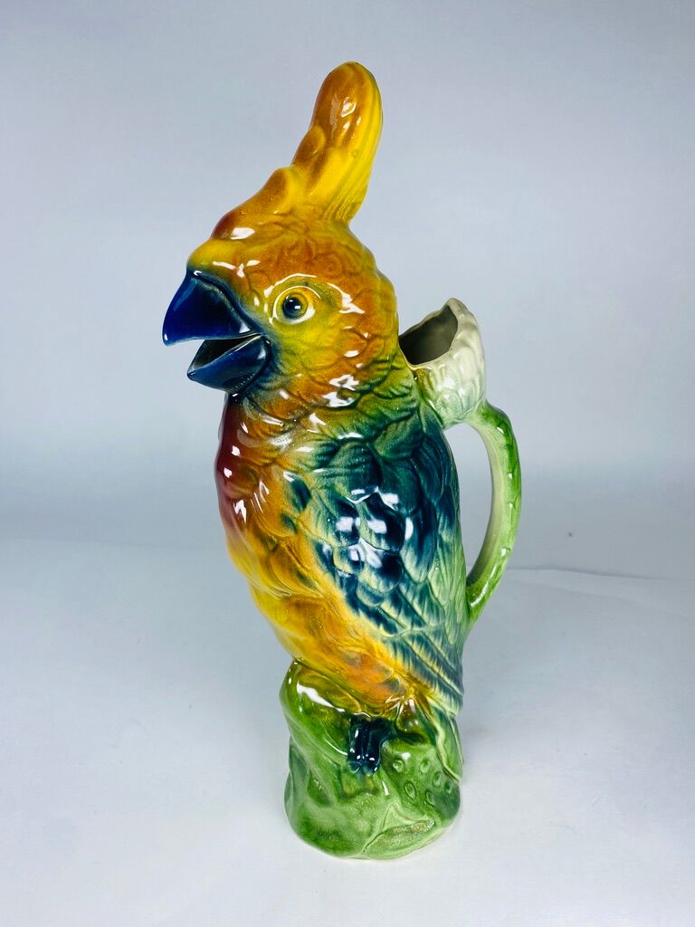 Vintage pitcher cockatoo slurry from Saint-Clément France 1920