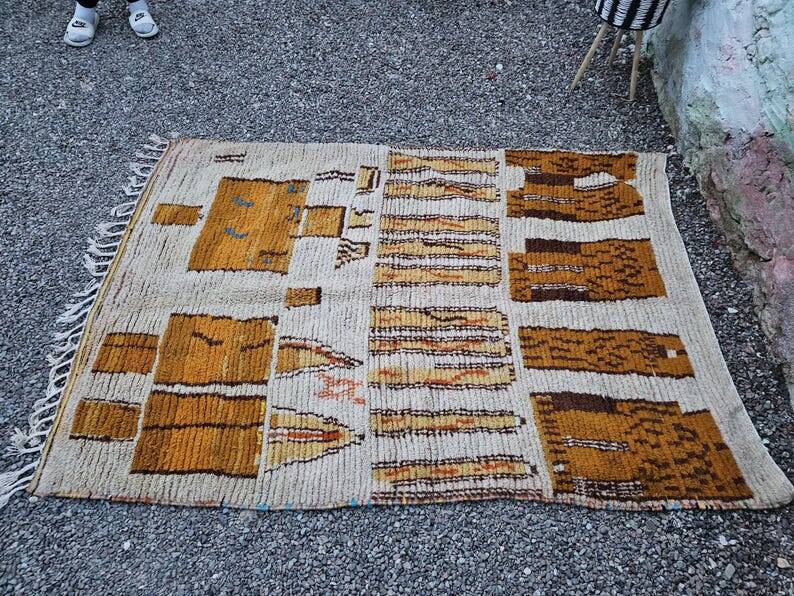 Ivory Moroccan rug, 150/250cm