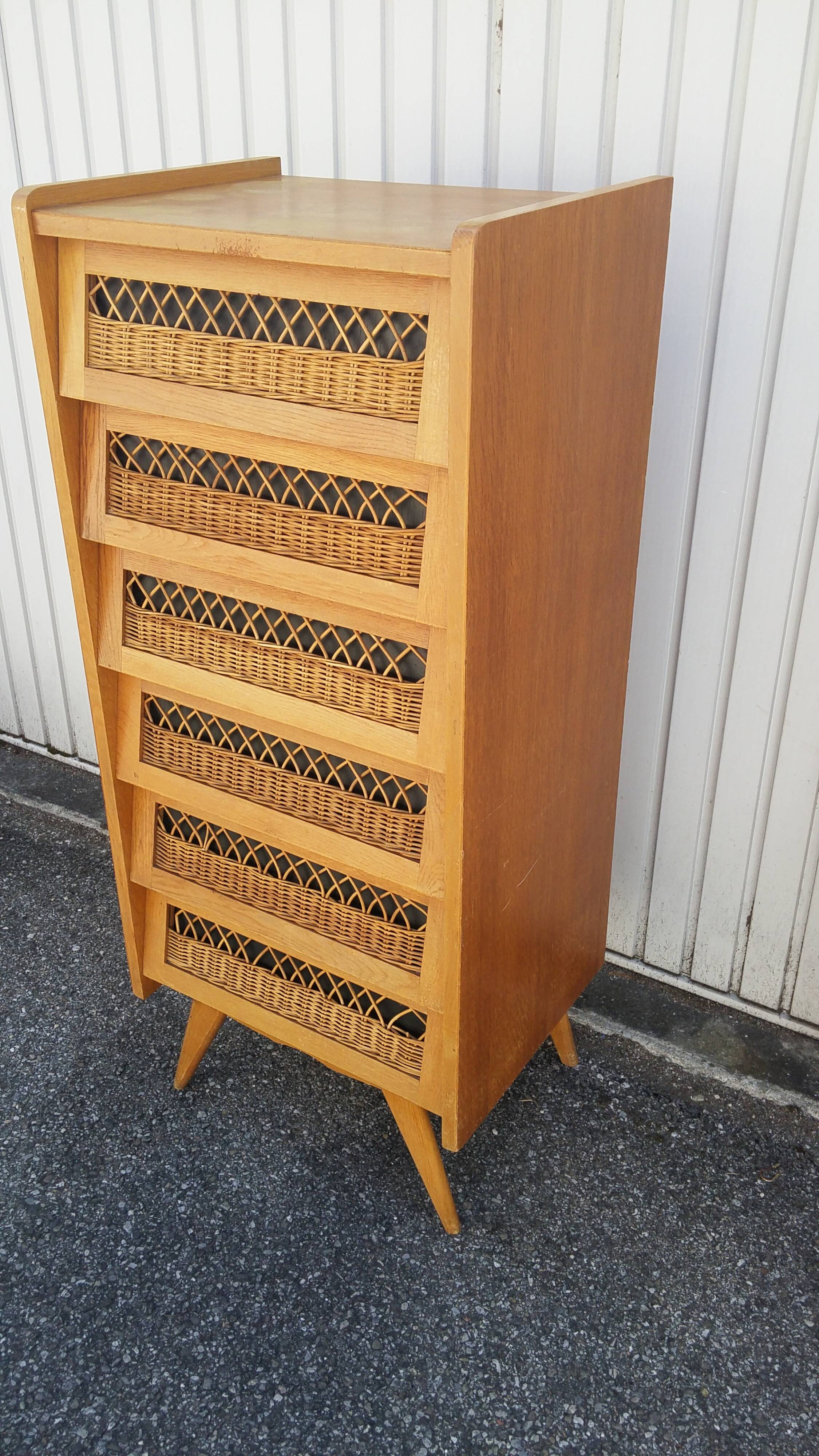 Dresser in oak and wicker