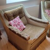 2 fauteuils en velours kaki