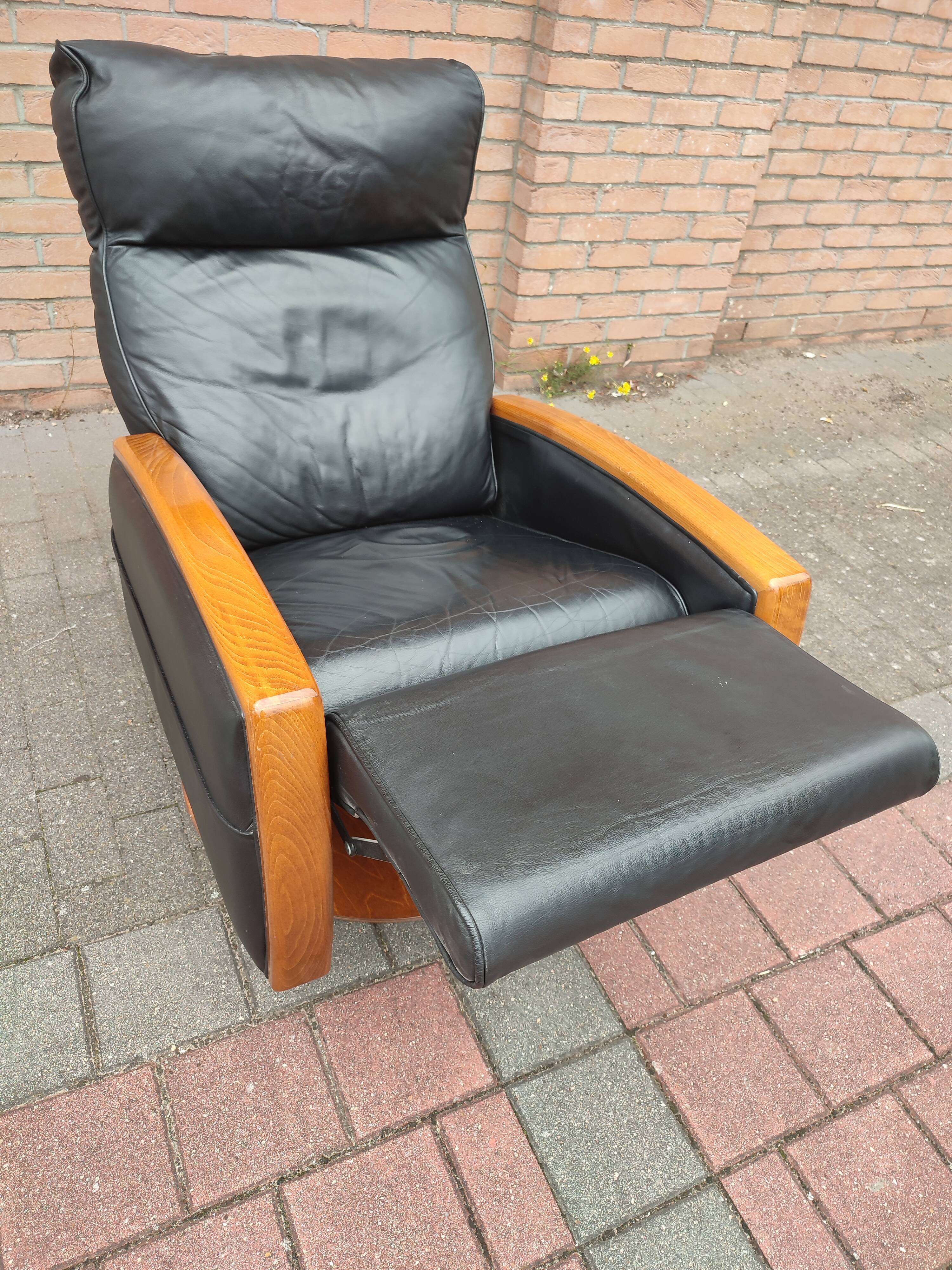 Luxury lusch vintage leather armchair