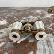 Opera binoculars in Mother-of-Pearl and Brass - authentic - Early XXth - France