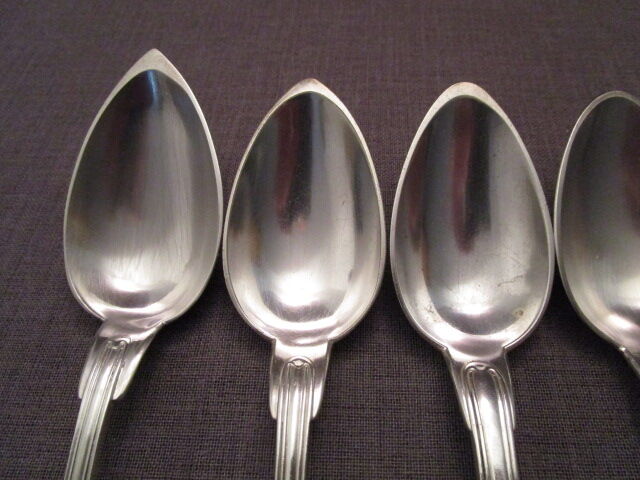 Set of 6 old silver metal spoons mismatched for a chic table