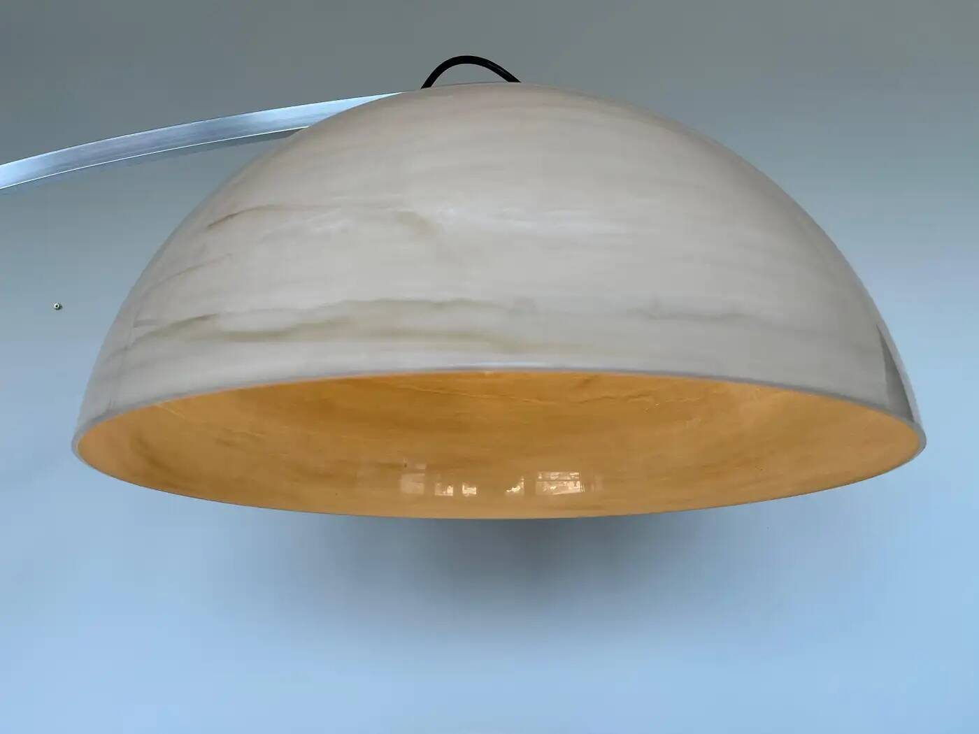 Design midcentury Harvey Guzzini style adjustable floor arc lamp, around 1970