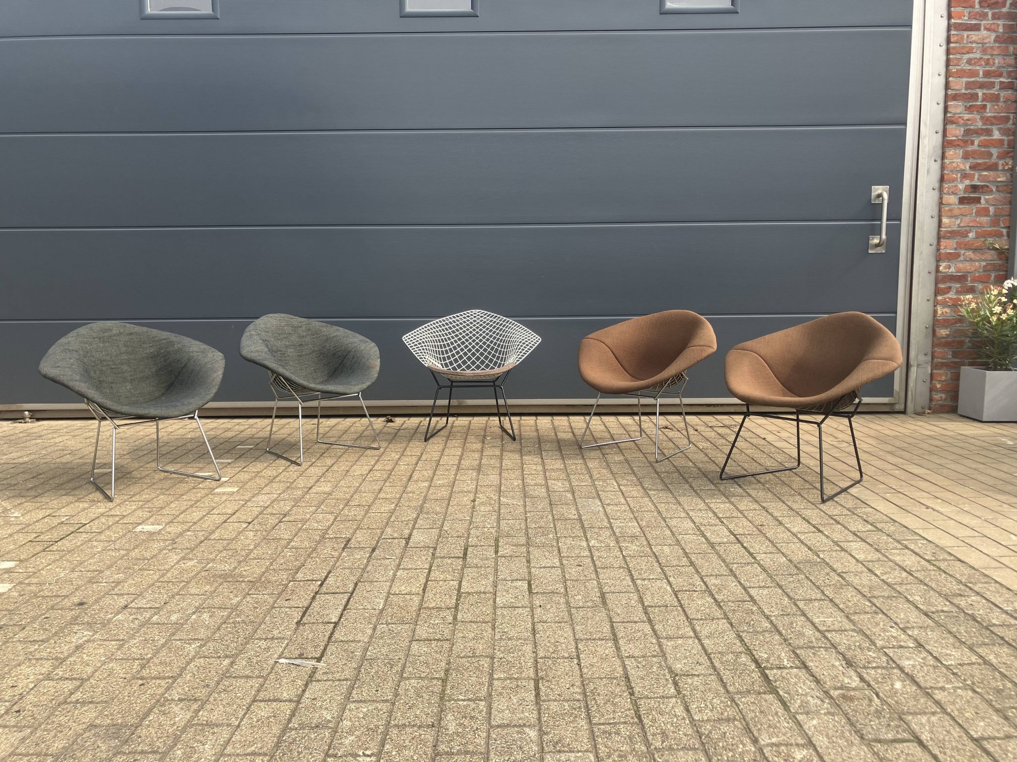 5x Knoll Bertoia Diamond chair upholstered