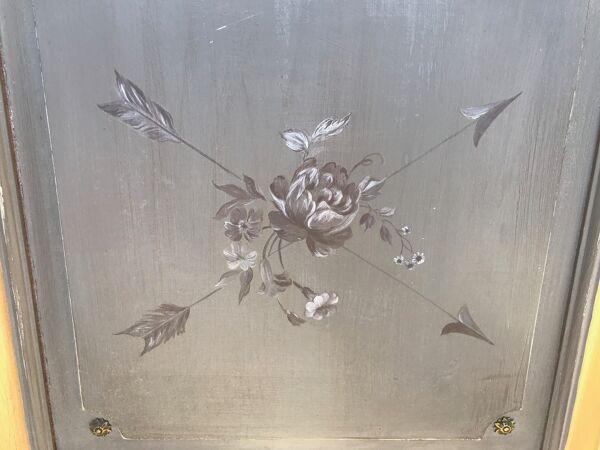 Double portes de placard peintes 1900