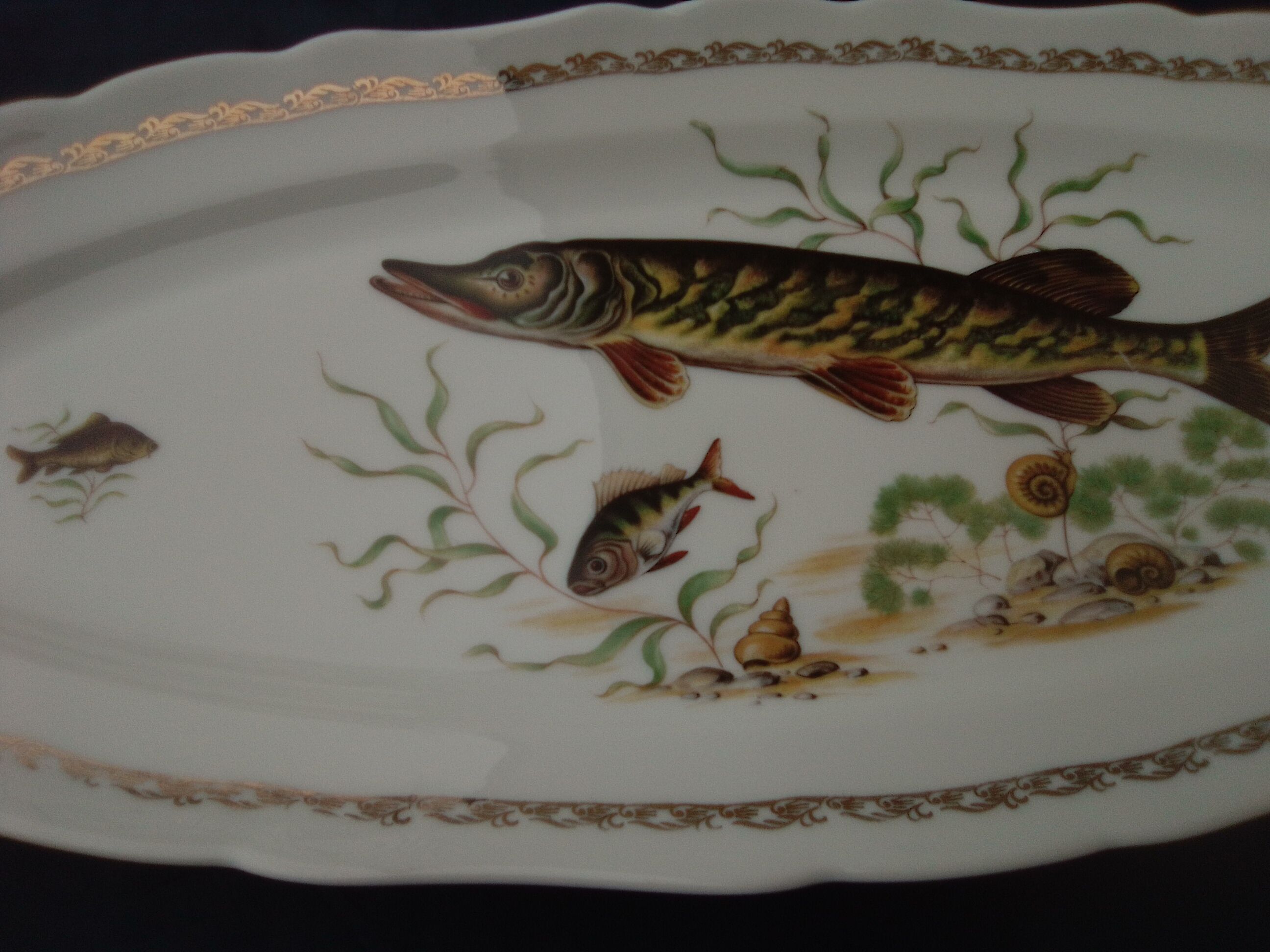 Porcelain fish dish the swallow Mehun on Yèvre L 54.5 cm