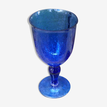 Verre géant  ou photophore en verre bullé biot bleu, vintage 1960