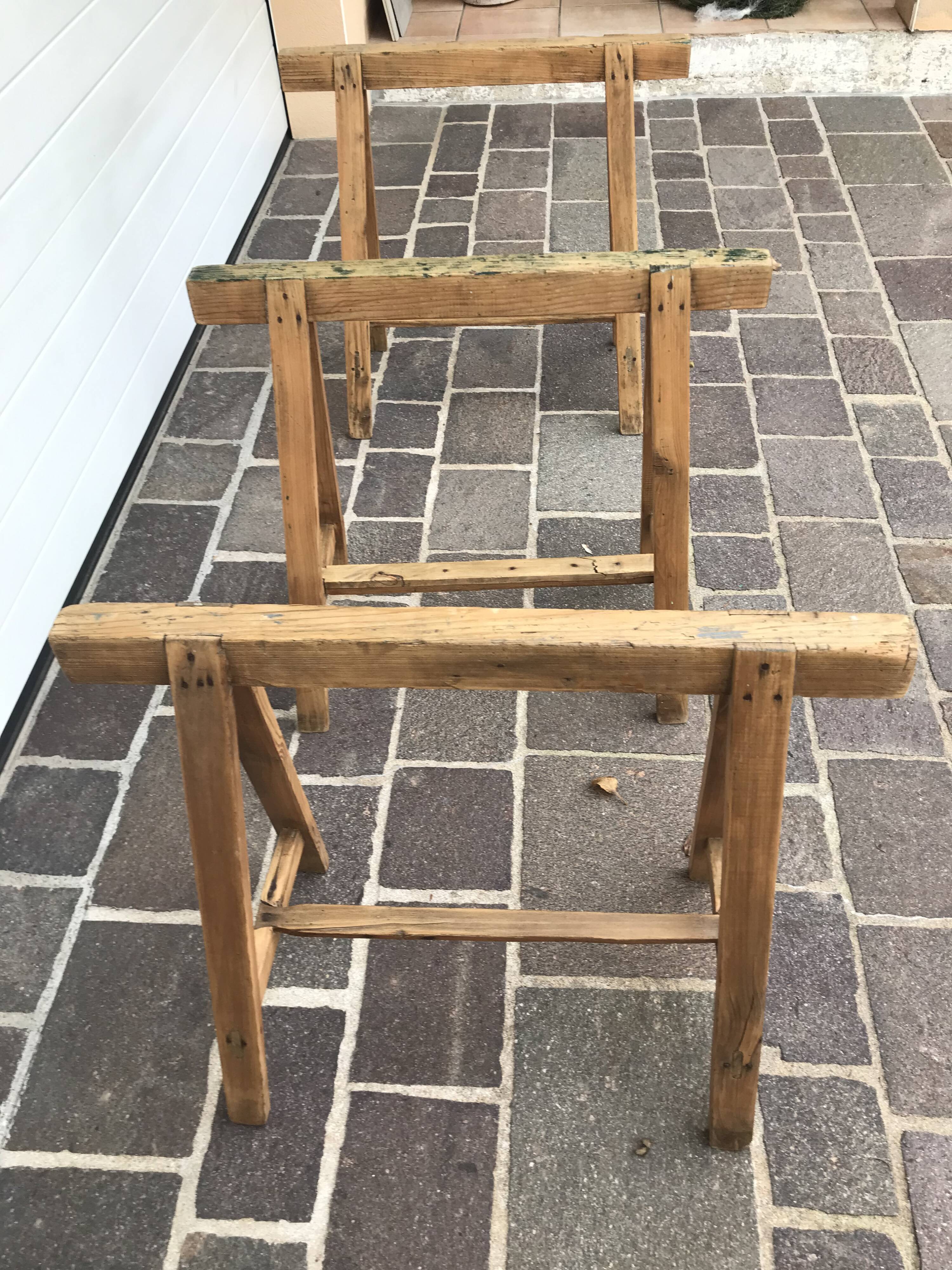 Winegrower's farm table