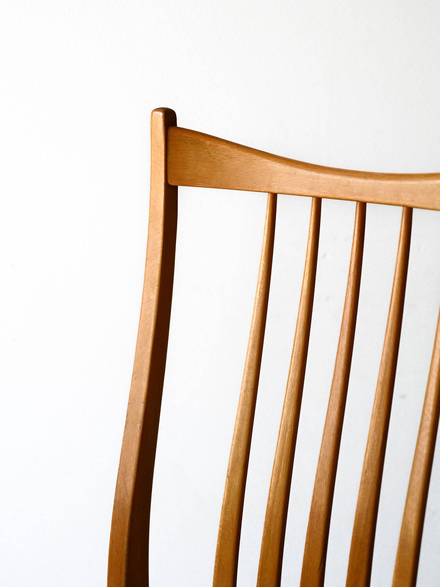 Lot de 4 chaises scandinaves vintage en hêtre des années 1950