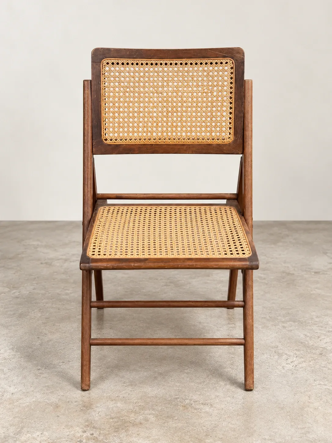 Vintage folding chair in wood and cane – 1960s/70s