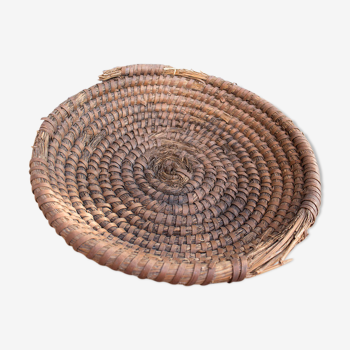 Ancient round bread basket