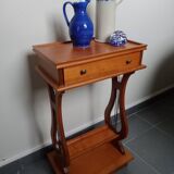 Lyre foot console