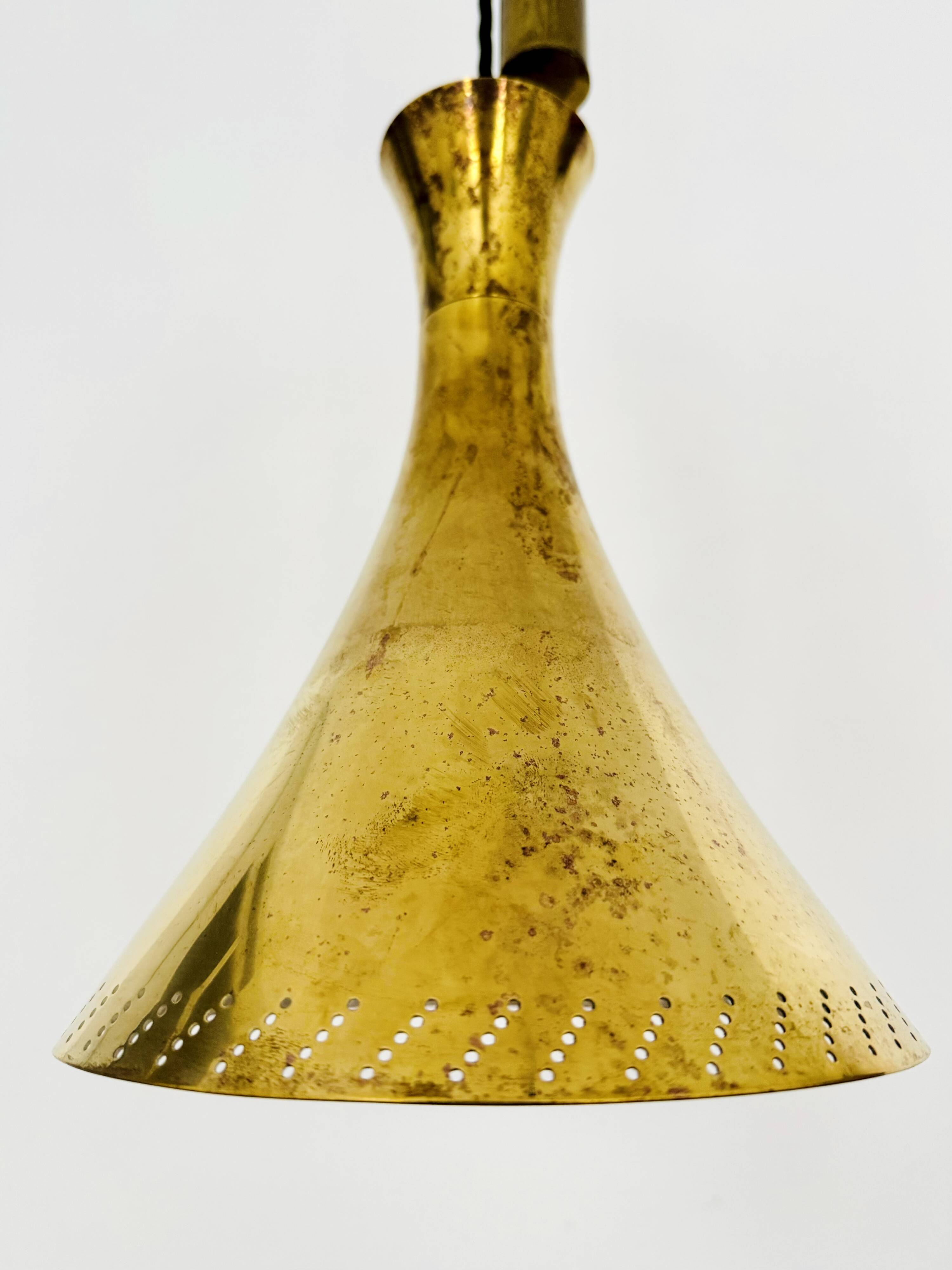 Adjustable Brass Pendant Lamp with Counterweight