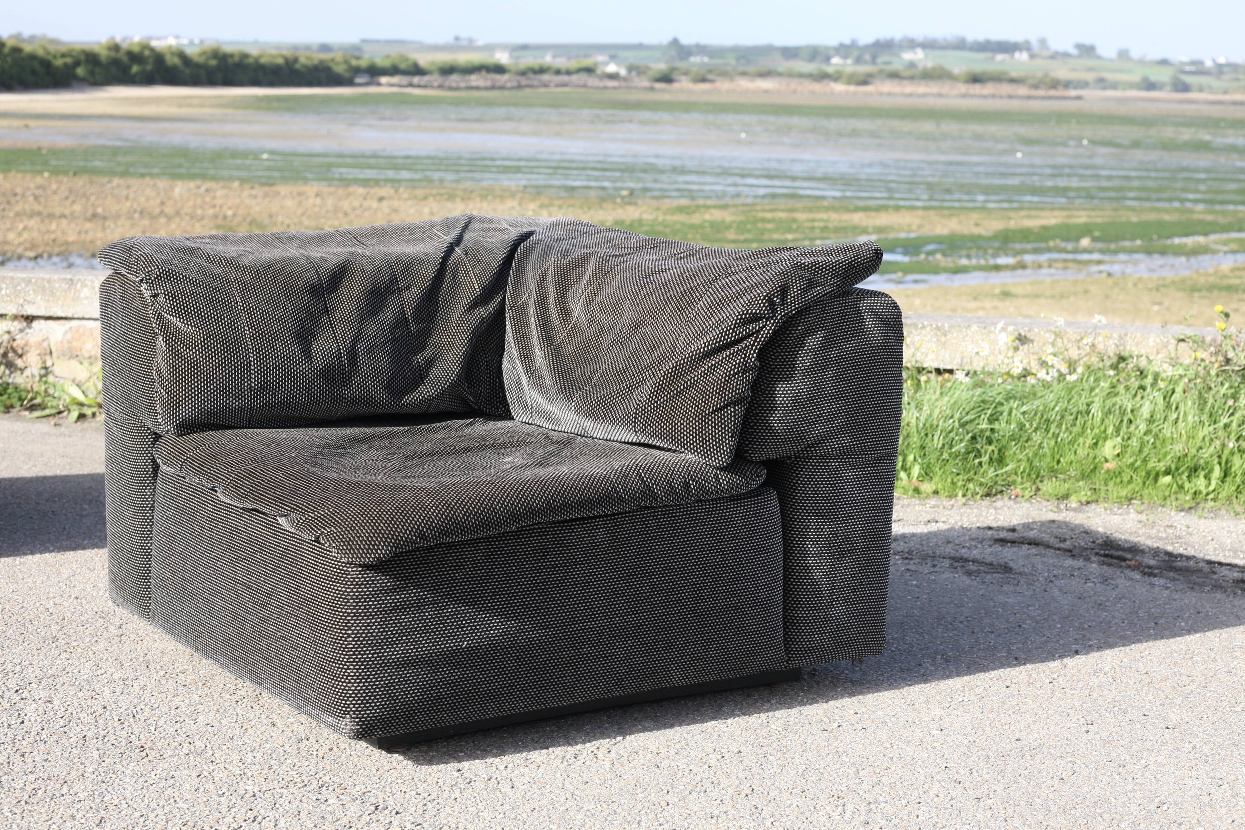 Hans Hopfer, Player sofa, Roche Bobois, 1972, composed of 2 modules.