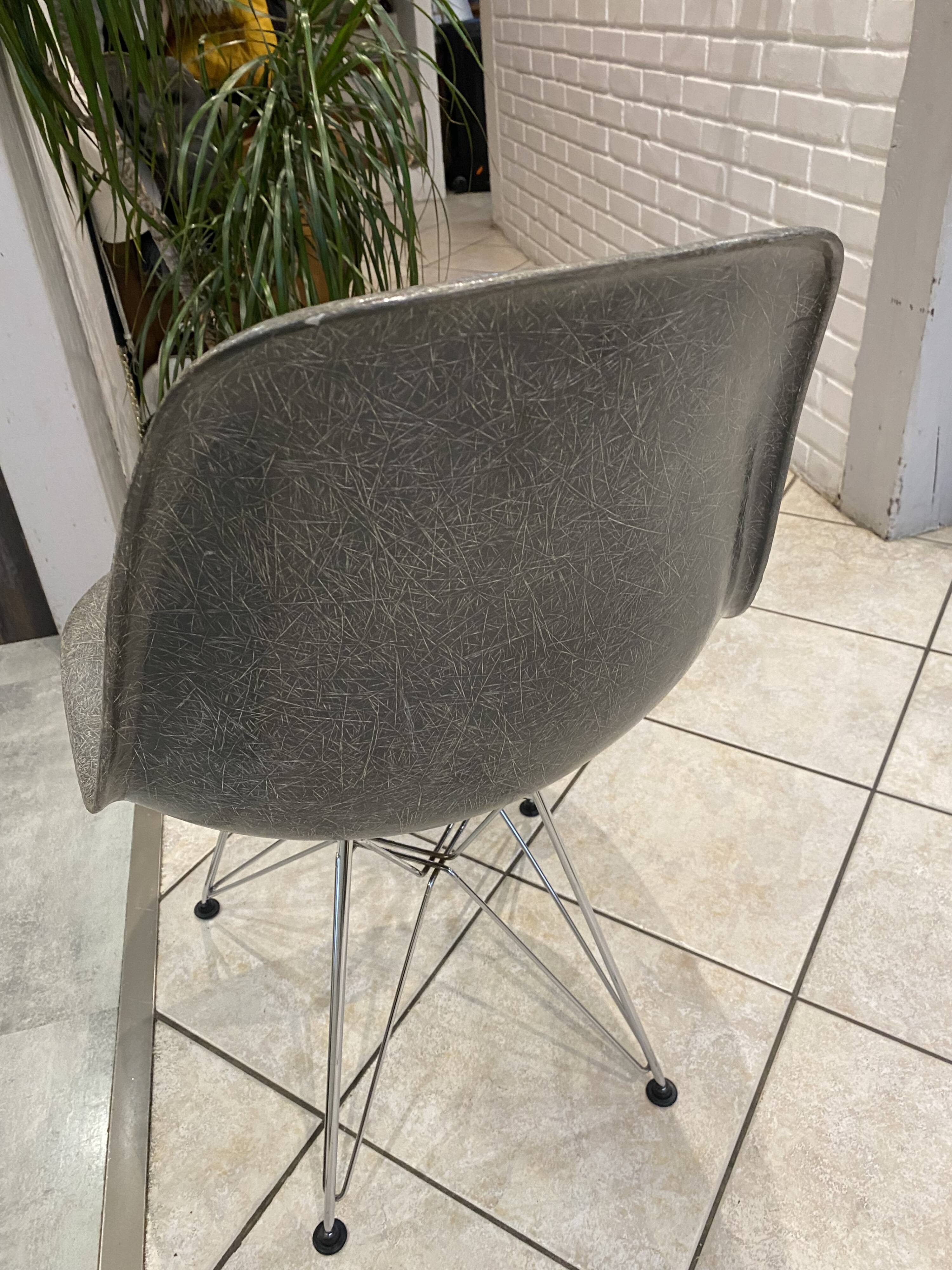 Eiffel DSR chair elephant grey Eames Herman Miller vintage 50s 60s 70s
