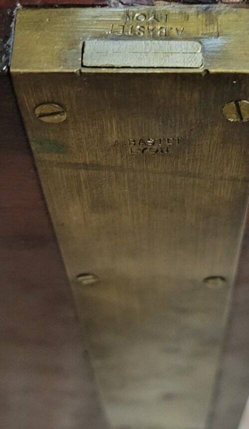Important showcase library in fine wood and marquetry, stamped.