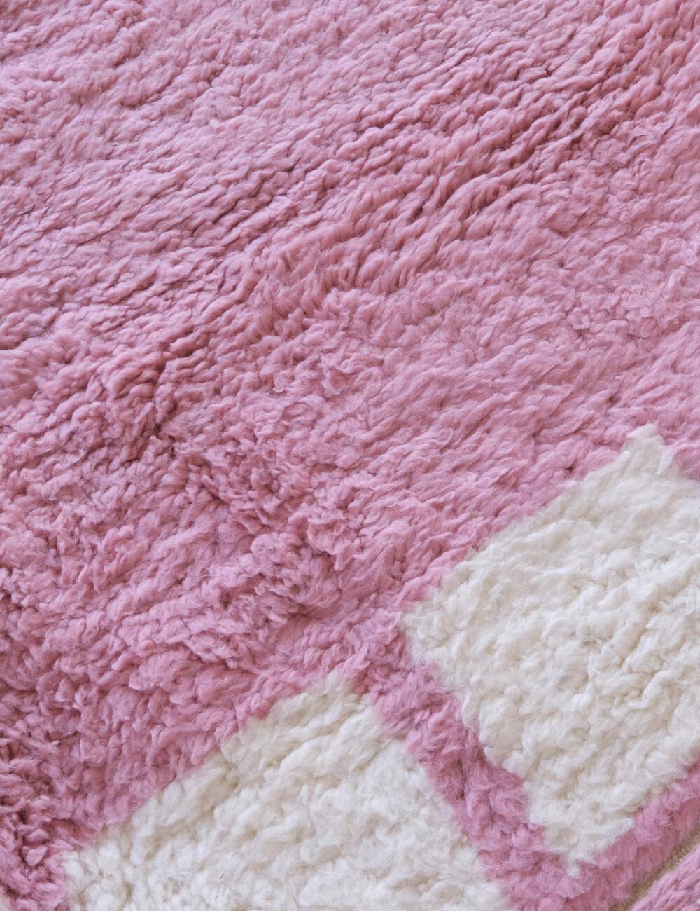 Berber Pink Rug - 285 x 222 cm