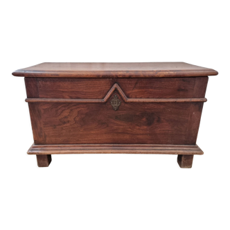 Oak chest