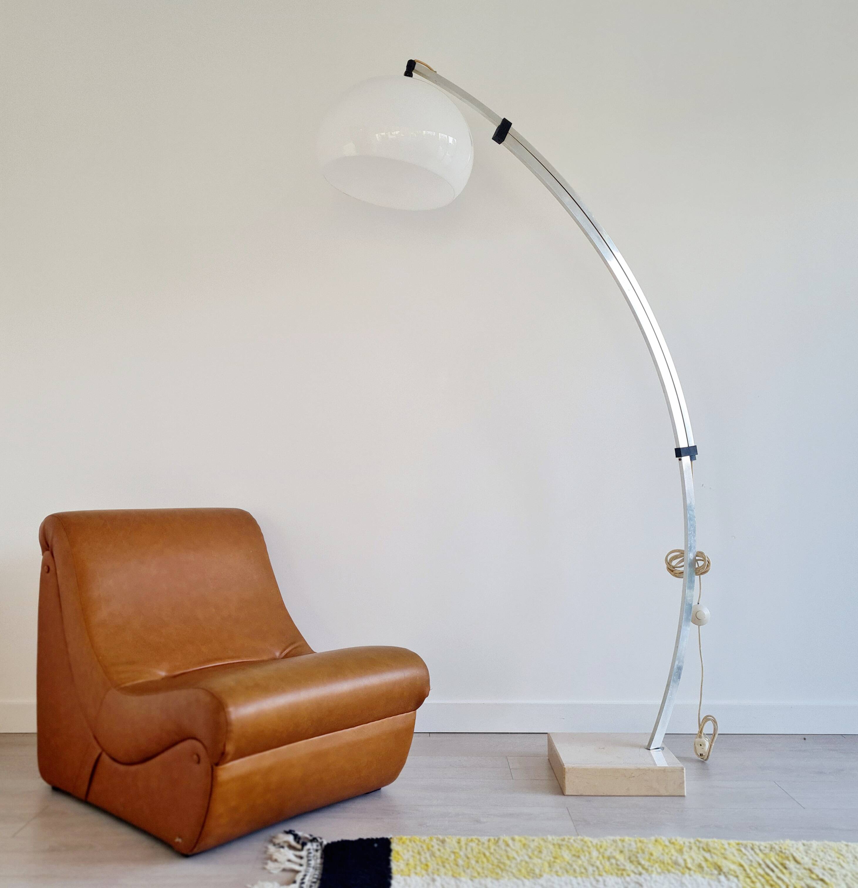 Arc floor lamp from the 60s-70s Guzzini