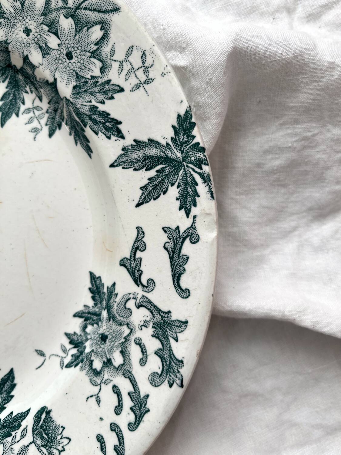 6 mismatched Saint Amand ironware dessert plates