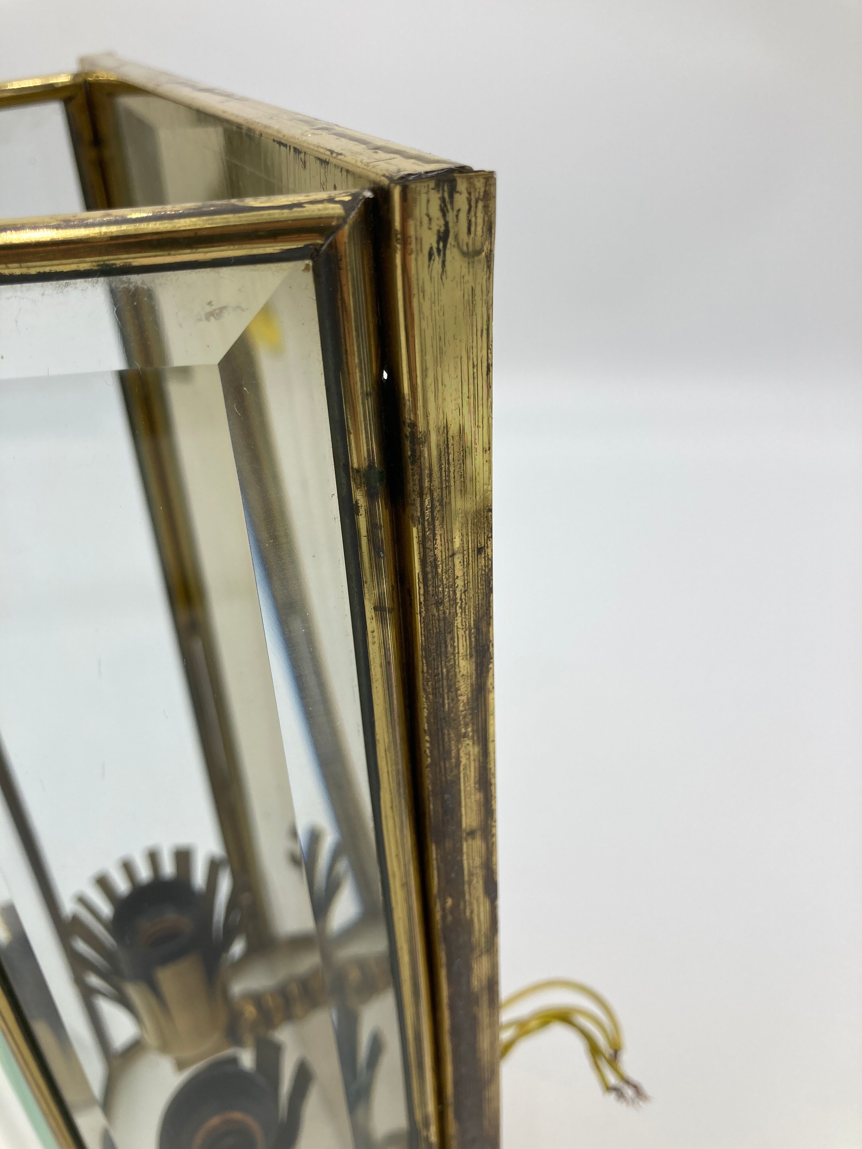 Applies two brass and glass fires