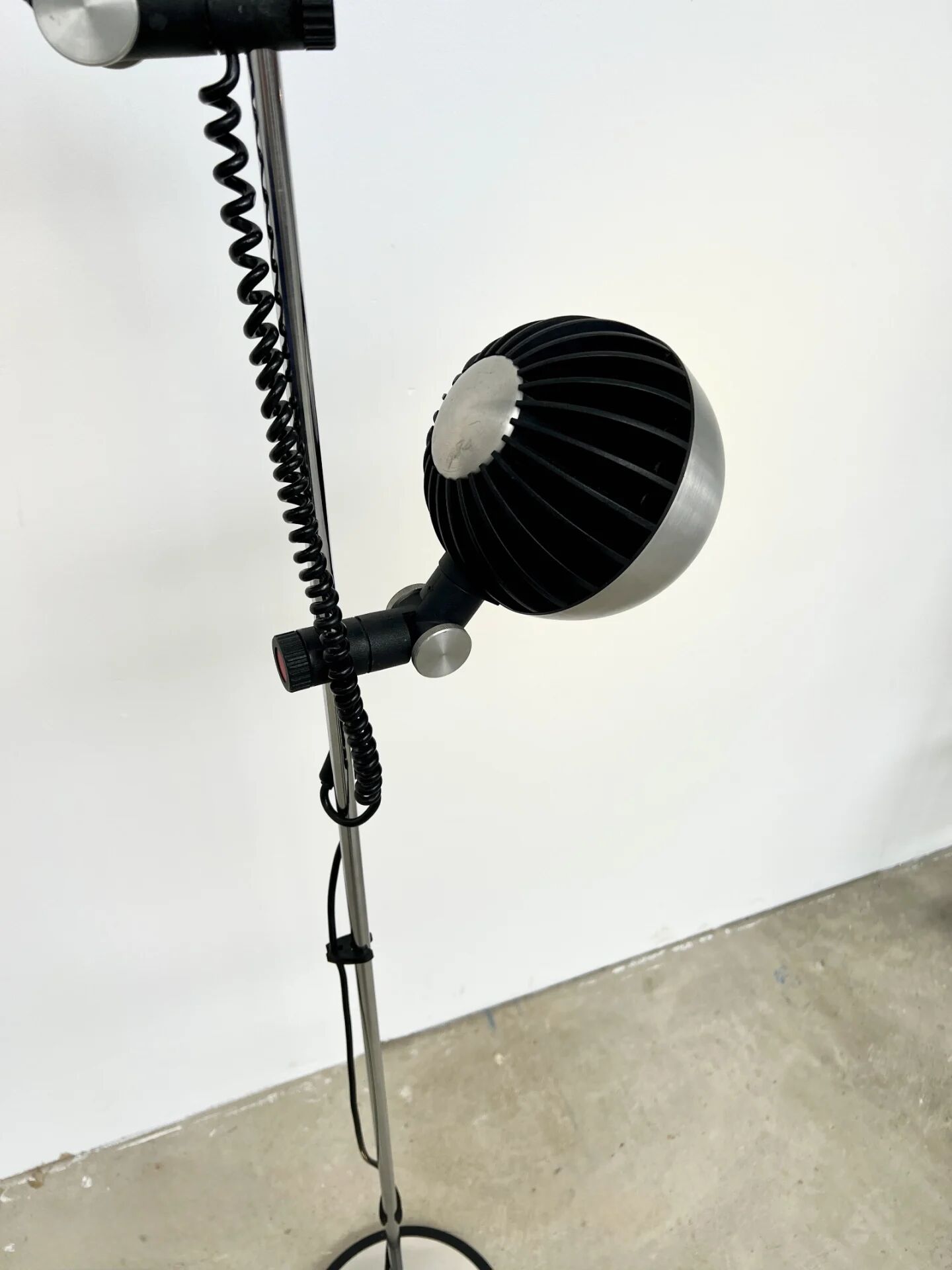 Two-spot floor lamp phase — brushed steel and matte black — 1970s
