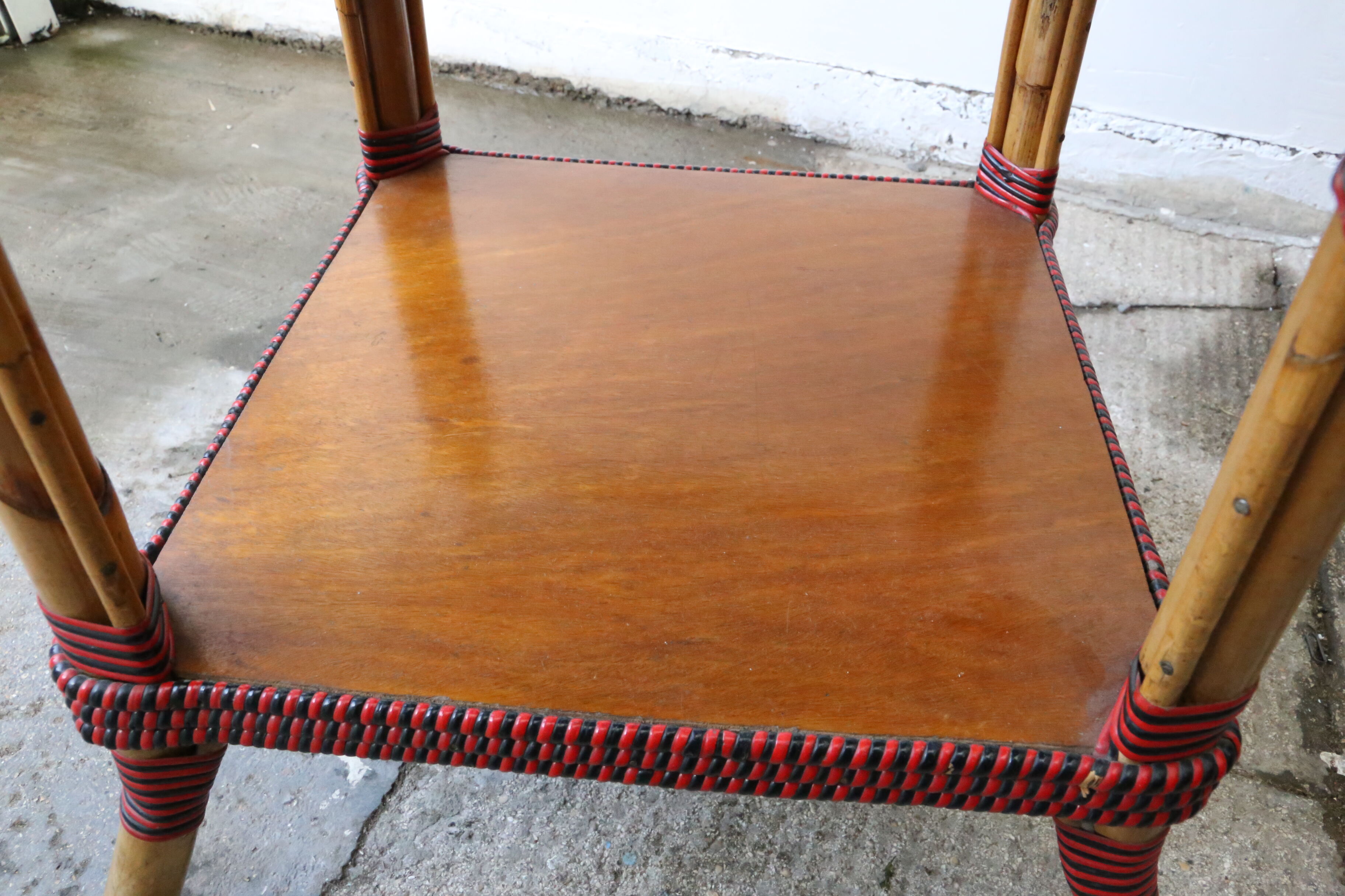 Nice rattan round table