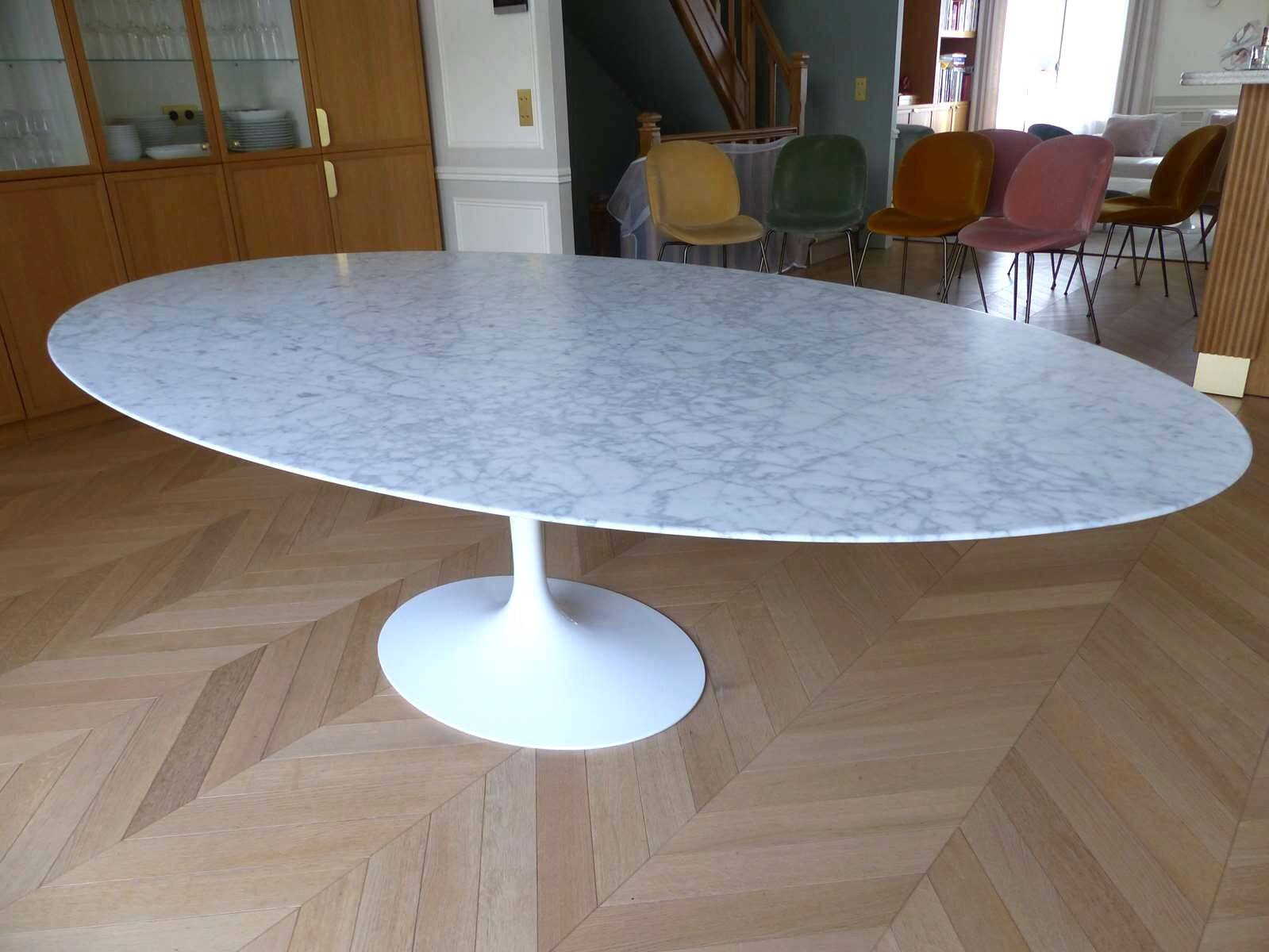 Saarinen Dining Table - Oval Statuarietto Marble KNOLL Eero Saarinen