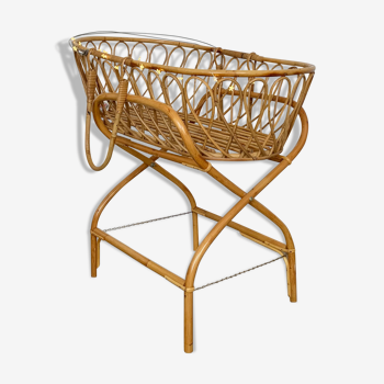 Vintage rattan couffin & its foot