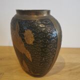 small vase in chiseled brass Japanese decoration