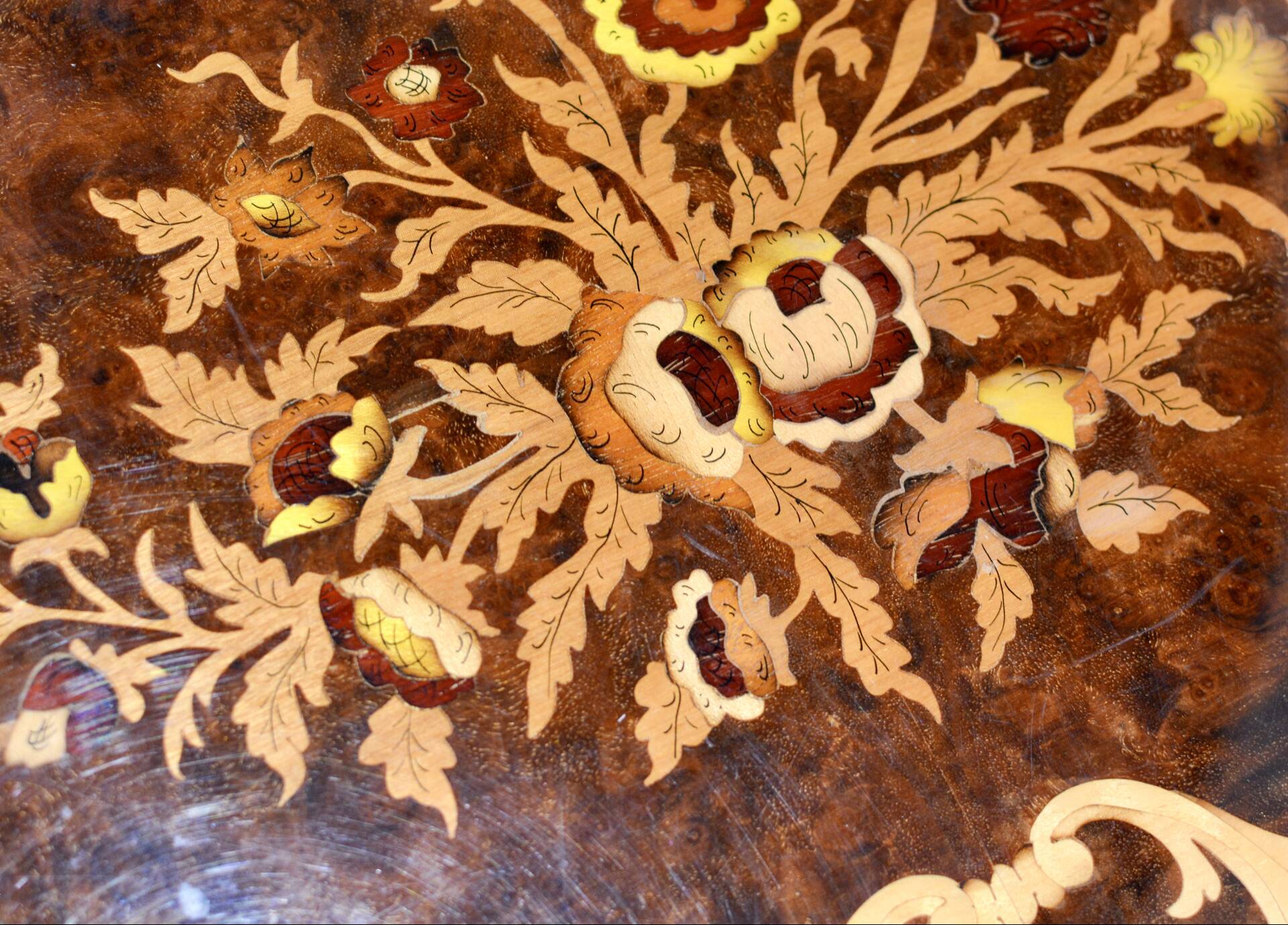 Antique coffee table with floral marquetry, Louis XV style.